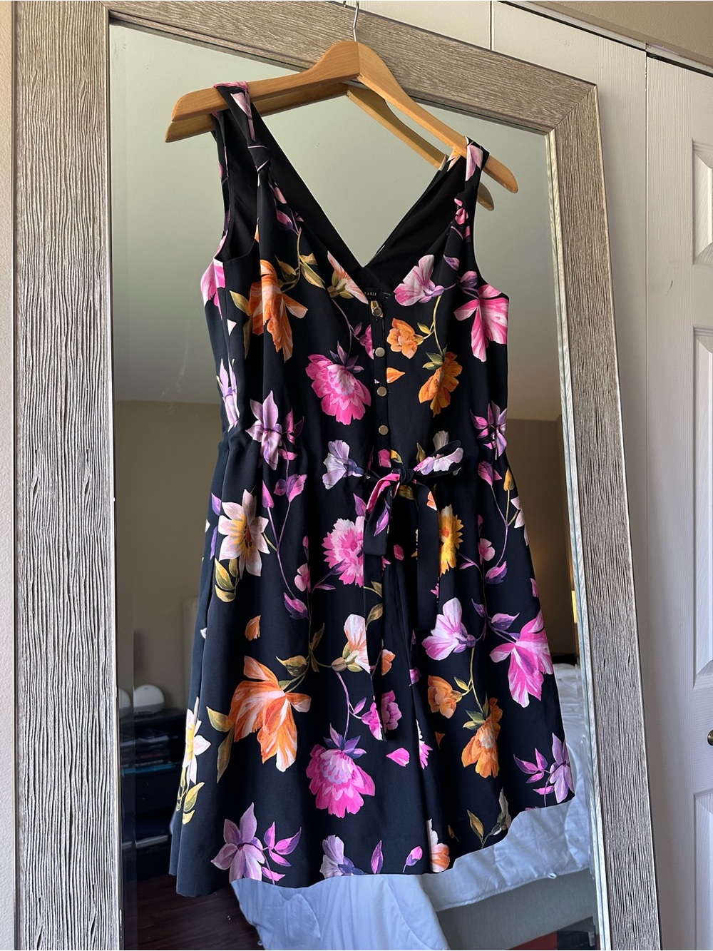 Ted Baker Black Floral Sleeveless V-Neck Button Down Romper Size 1 Small